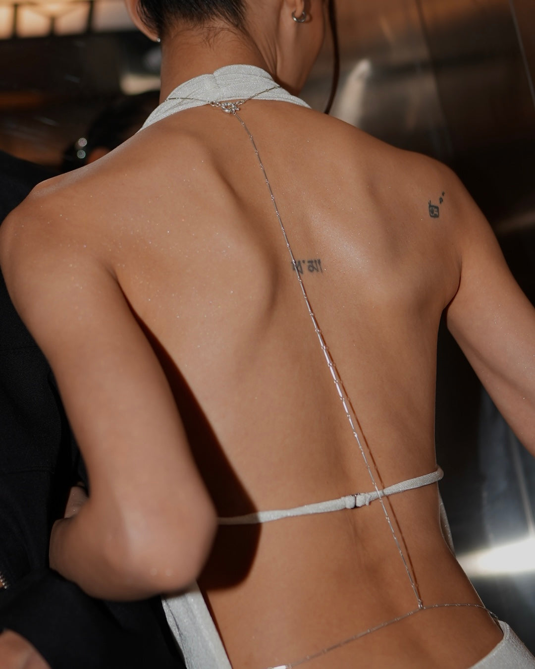 Ashen spine body chain